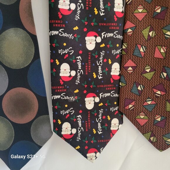 Variety Lot of 3 Men's Silk Neck Ties, from 3” To 4” Wide 1 Santa - Picture 2 of 10
